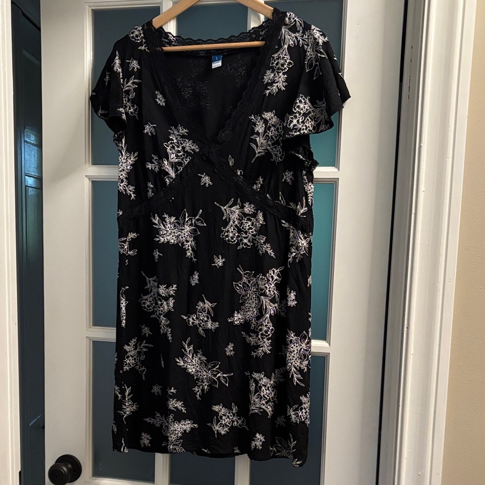 Floral Black and White Lace neck dress